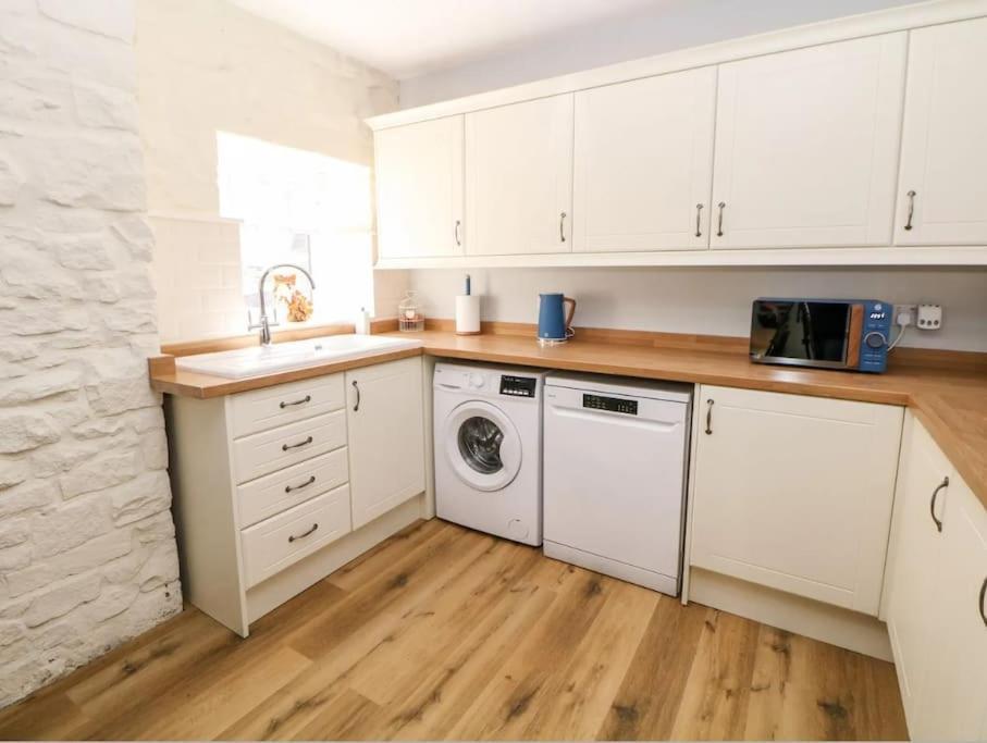 Babbling Brook Cottage Stony Middleton ภายนอก รูปภาพ